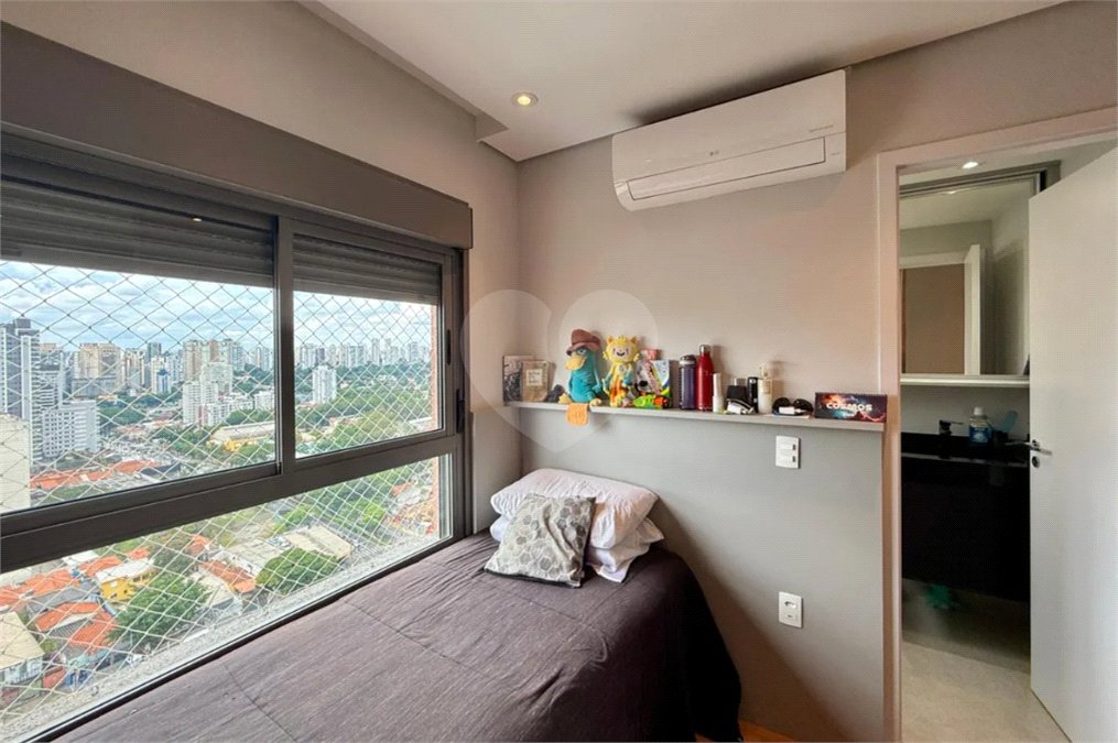 Apartamento à venda com 3 suítes em Santo Amaro, São Paulo, SP