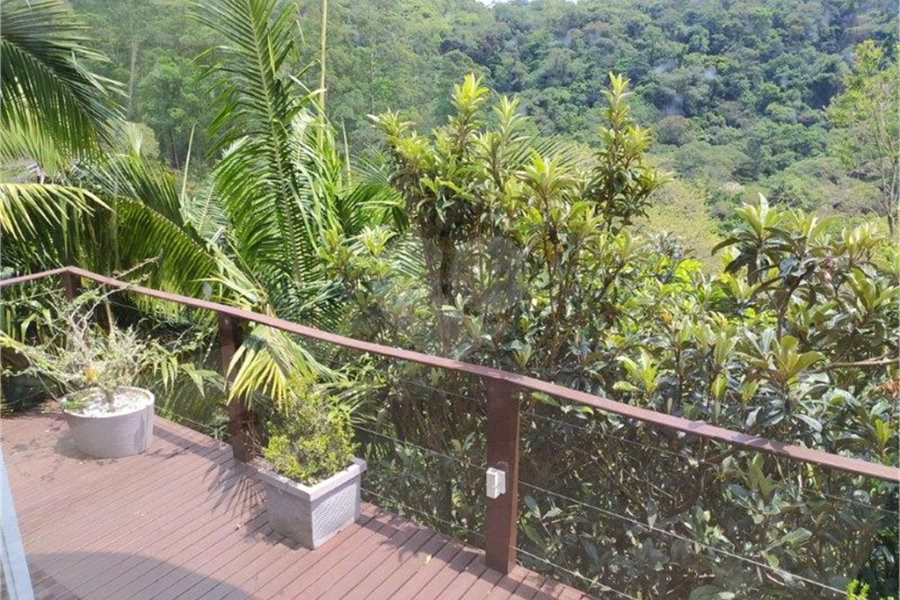 Casa à venda com 4 suítes no condomínio Parque Imperial, Mairiporã - SP
