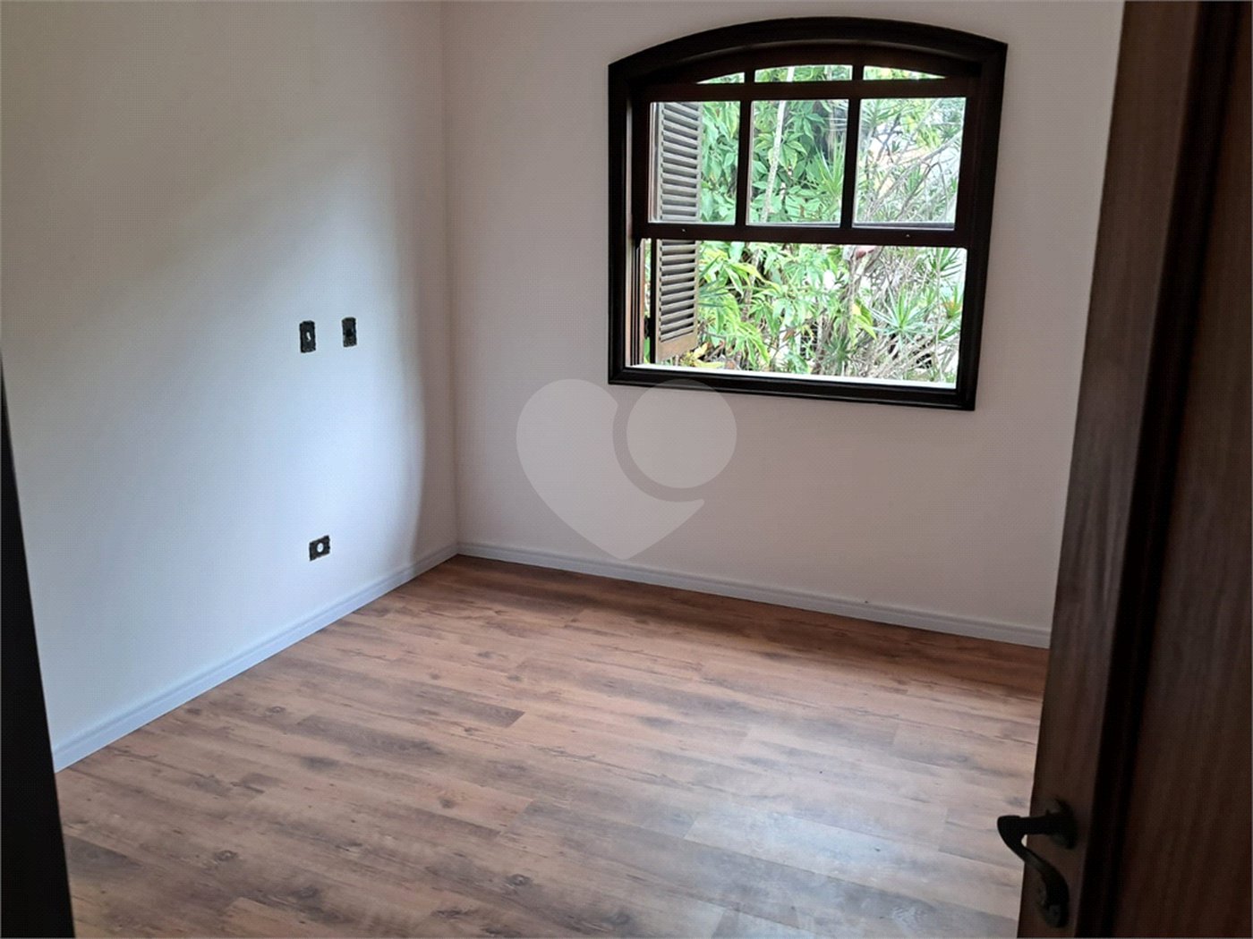 Sobrado à venda com 4 quartos, sendo 2 suítes, em Granja Julieta, São Paulo, SP
