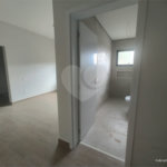 Casa exclusiva em Atibaia de alto padrão com 3 suítes, piscina, espaço gourmet, condomínio fechado, aceita financiamento