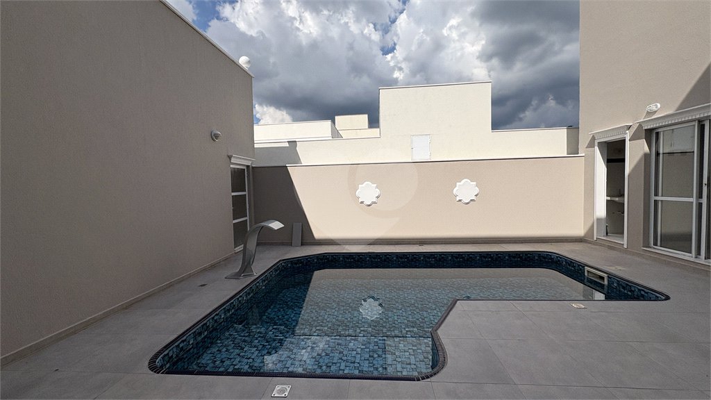 Casa à venda com 3 suítes no condomínio Belvedere II, Votorantim - SP