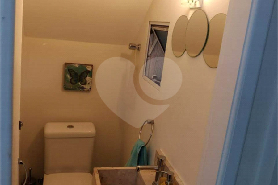 Casa à venda com 2 suítes no condomínio Residencial Matos, São Paulo - SP