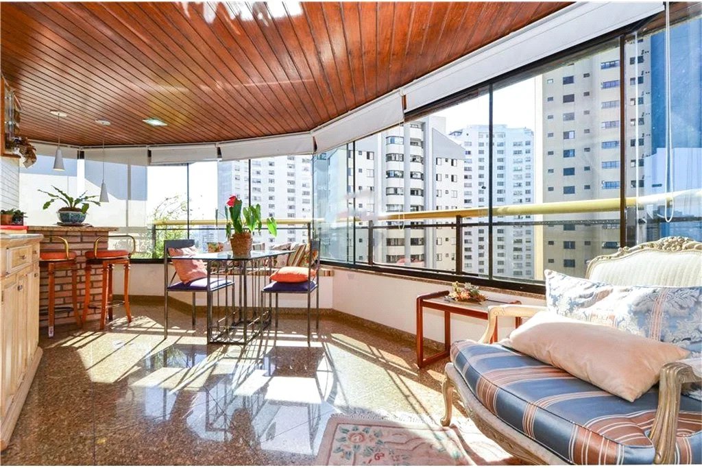 Apartamento à venda com 4 suítes em Vila Suzana, São Paulo, SP