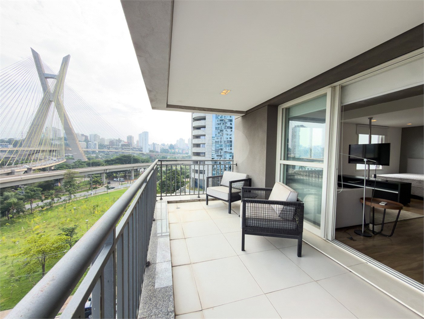 Apartamento à venda com 1 suíte em Cidade Monções, São Paulo, SP