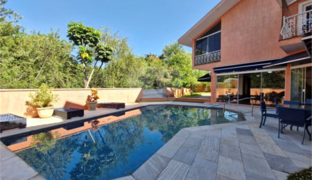 Casa à venda com 4 suítes no condomínio Estância Marambaia, Vinhedo - SP