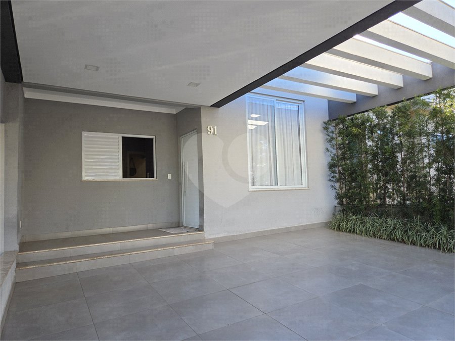 Casa à venda com 2 quartos, sendo 1 suíte, no condomínio Horto Florestal II, Sorocaba - SP