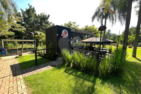 Casa à venda com 5 quartos, sendo 3 suítes, no condomínio Santa Teresa 1, Vinhedo - SP