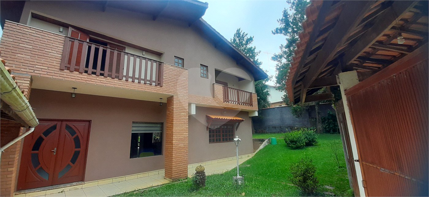 Casa à venda com 3 suítes no condomínio Chacarás Bela Vista, Mairiporã - SP