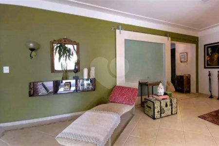 Casa à venda com 3 suítes no condomínio Vale da Santa Fé, Vinhedo - SP