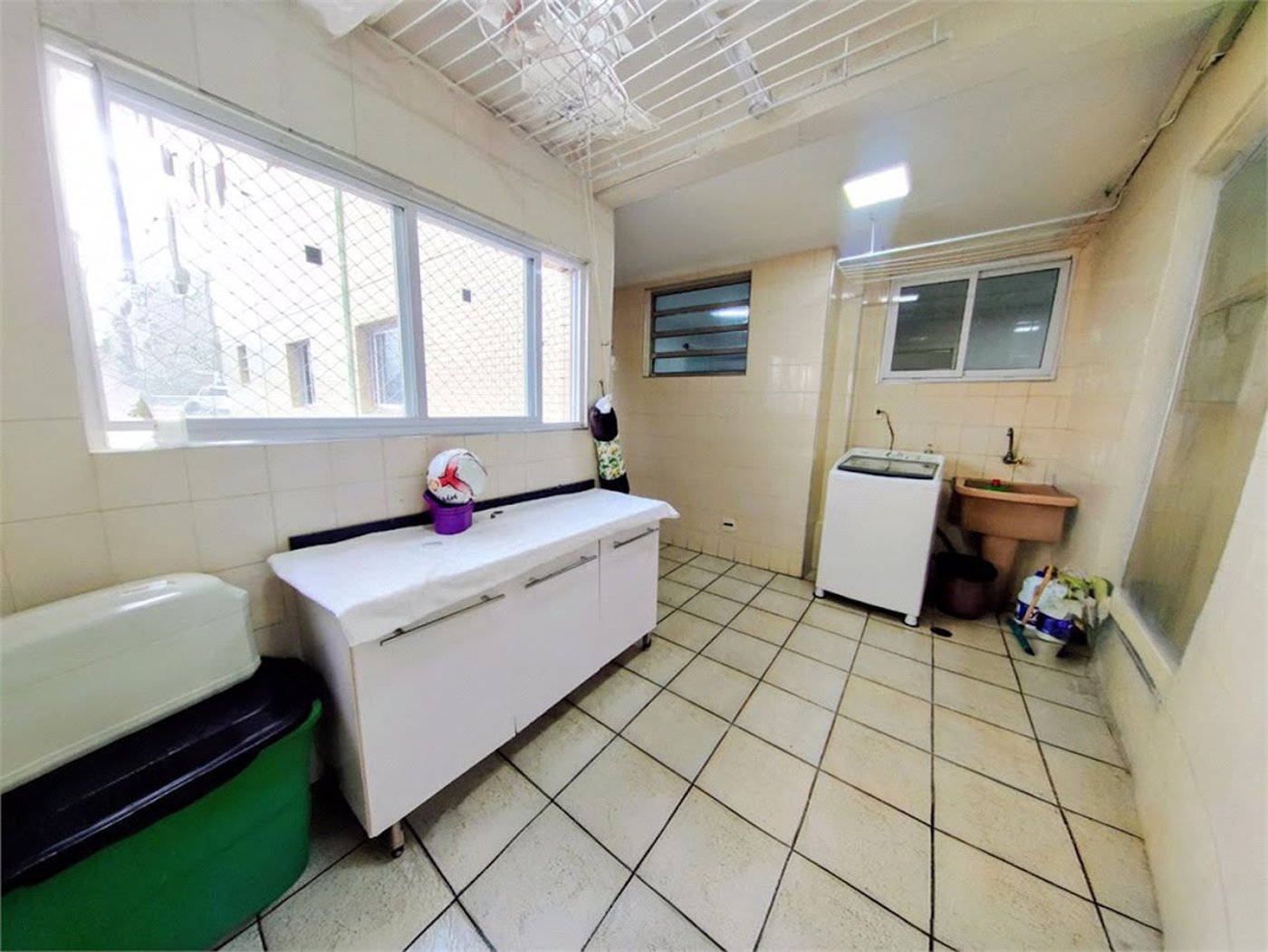 Apartamento Residencial à venda, Gonzaga, Santos - AP1722.