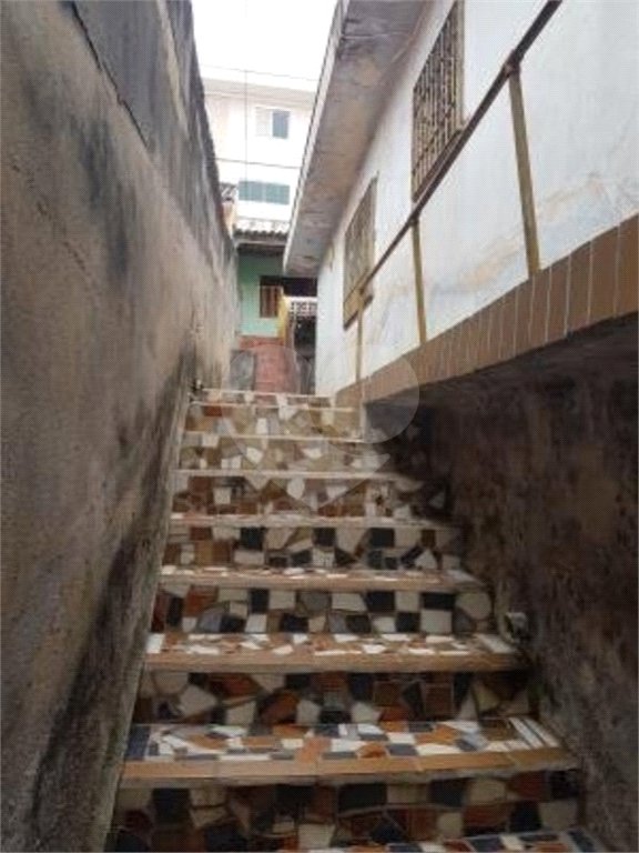 Sobrado à venda com 4 quartos, sendo 1 suíte, em Vila Constança, São Paulo, SP