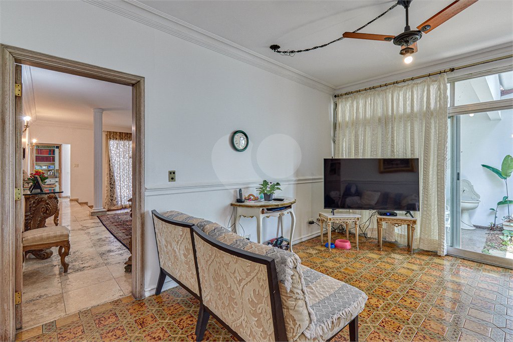 Casa de Vila à venda com 4 quartos, sendo 3 suítes,  em Alto da Boa Vista, São Paulo, SP