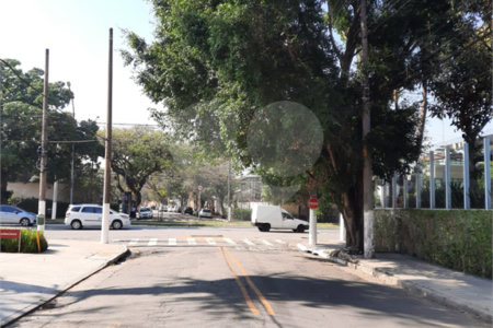 Terreno à venda em Alto de Pinheiros, São Paulo, SP