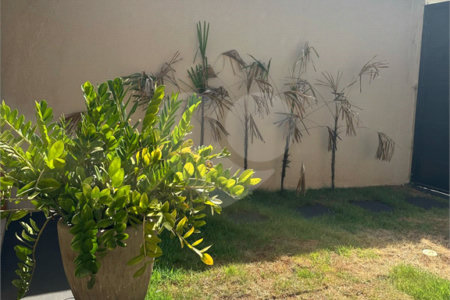 Casa à venda com 3 quartos, sendo 2 suítes,  em Bela Vista da Lagoa, Três Lagoas, MS