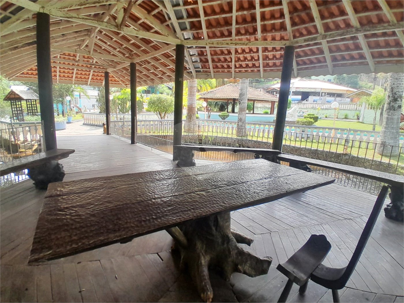 Chácara à venda ou para alugar com 20 quartos, sendo 10 suítes,  em Serra da Cantareira, Mairiporã, SP