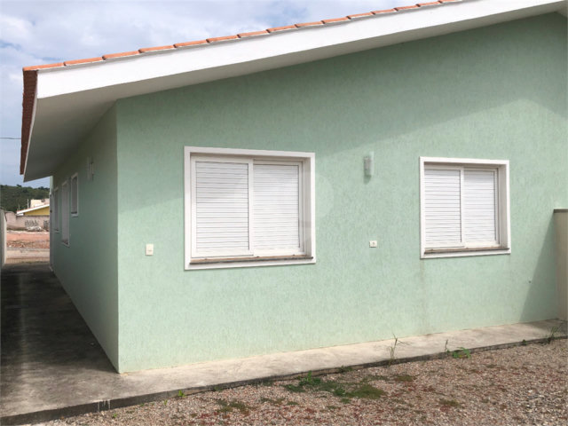Casa à venda com 3 quartos, sendo 1 suíte,  no condomínio Marfi Iii- Fase Iii, Bom Jesus dos Perdões - SP