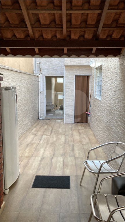 Sobrado à venda com 3 quartos, sendo 1 suíte, em Jardim Santa Beatriz, Guarulhos, SP