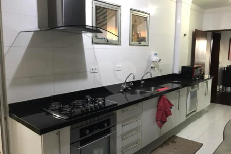 Apartamento à venda com 3 quartos, sendo 1 suíte,  em Vila Polopoli, São Paulo, SP