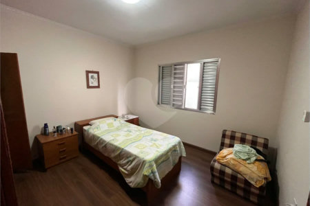 Casa com 367m², 3 dormitórios, 9 vagas, à venda na Vila Santa Teresa - Sto André.