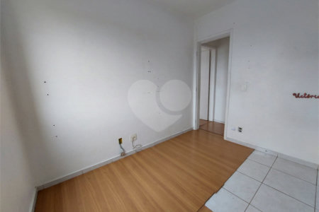 Apartamento à venda com 2 quartos em Vila Anastácio, São Paulo, SP