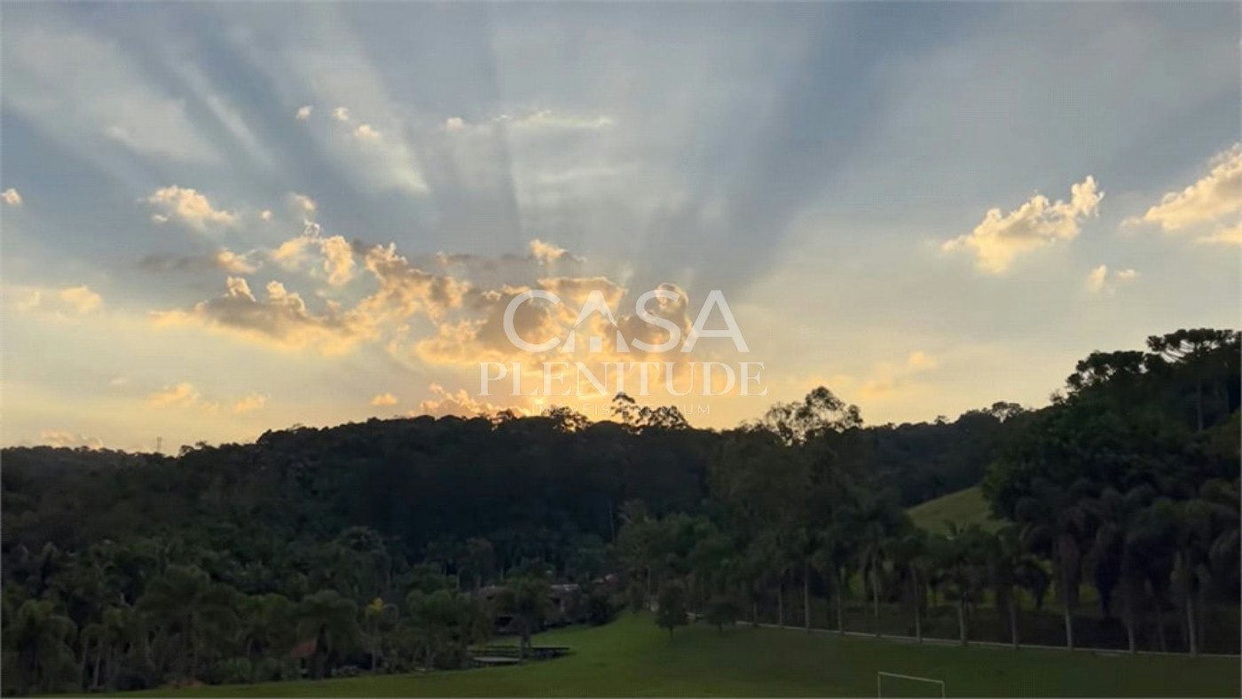 Casa à venda com 23 quartos, sendo 8 suítes,  em Taiaçupeba, Mogi das Cruzes, SP