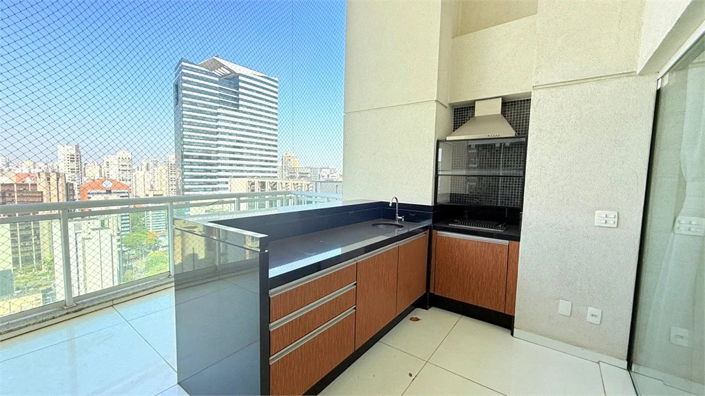 Apartamento à venda com 2 suítes em Cidade Monções, São Paulo, SP