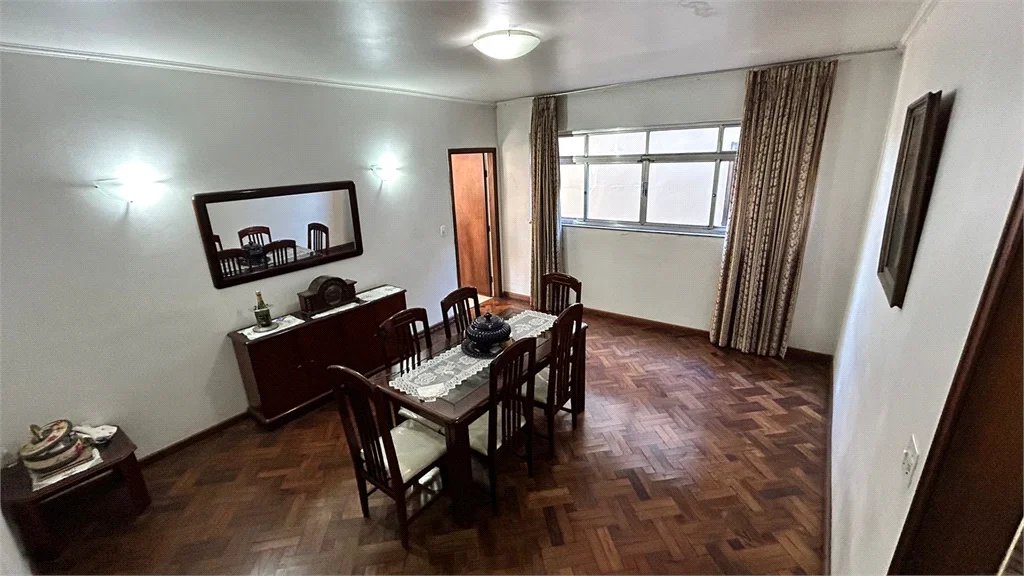 Sobrado à venda com 6 quartos, sendo 1 suíte, em Sumarezinho, São Paulo, SP