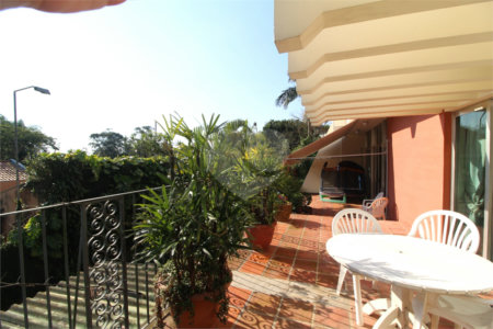 Casa à venda com 4 suítes em Jardim Leonor, São Paulo, SP