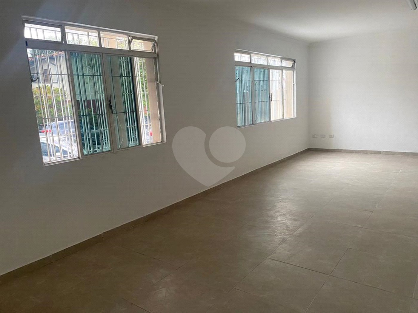 Sobrado à venda com 5 quartos, sendo 1 suíte, em Nova Piraju, São Paulo, SP