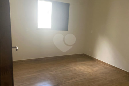 Casa à venda com 3 suítes no condomínio Condomíno Helena Maria, Sorocaba - SP