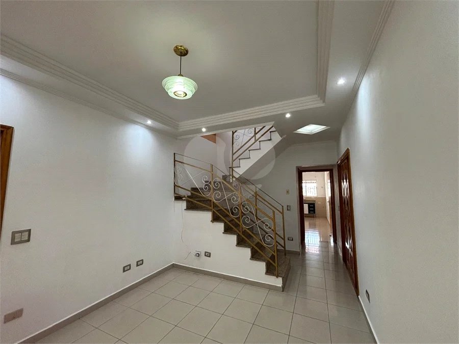 Sobrado à venda ou para alugar com 2 quartos em Vila Nova Cachoeirinha, São Paulo, SP