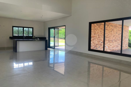 Casa à venda com 4 suítes no condomínio Lago Azul Residencial e Golfe, Araçoiaba da Serra - SP