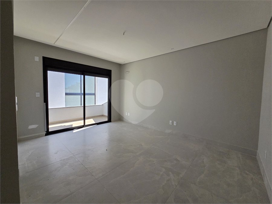 Casa à venda com 5 suítes no condomínio Fazenda Imperial, Sorocaba - SP