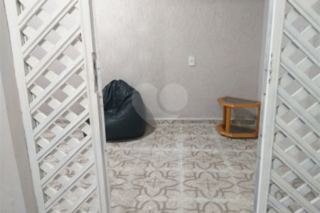 Sobrado à venda com 3 quartos, sendo 1 suíte, em Vila Galvão, Guarulhos, SP