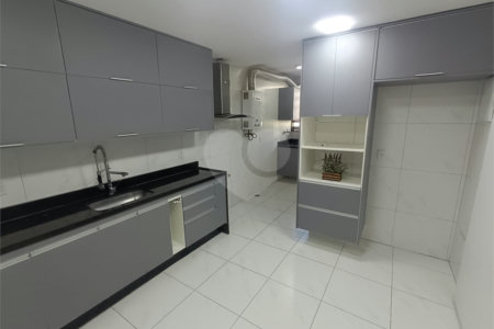 Apartamento à venda com 3 quartos, sendo 1 suíte, em Rio Comprido, Rio de Janeiro, RJ