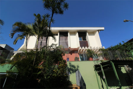Casa à venda com 4 suítes em Jardim Leonor, São Paulo, SP
