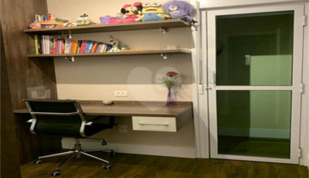 Casa à venda com 3 quartos, sendo 1 suíte,  no condomínio Res Means do Campo II, São Paulo - SP