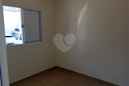 Apartamento à venda com 2 quartos em Lopes de Oliveira, Sorocaba, SP