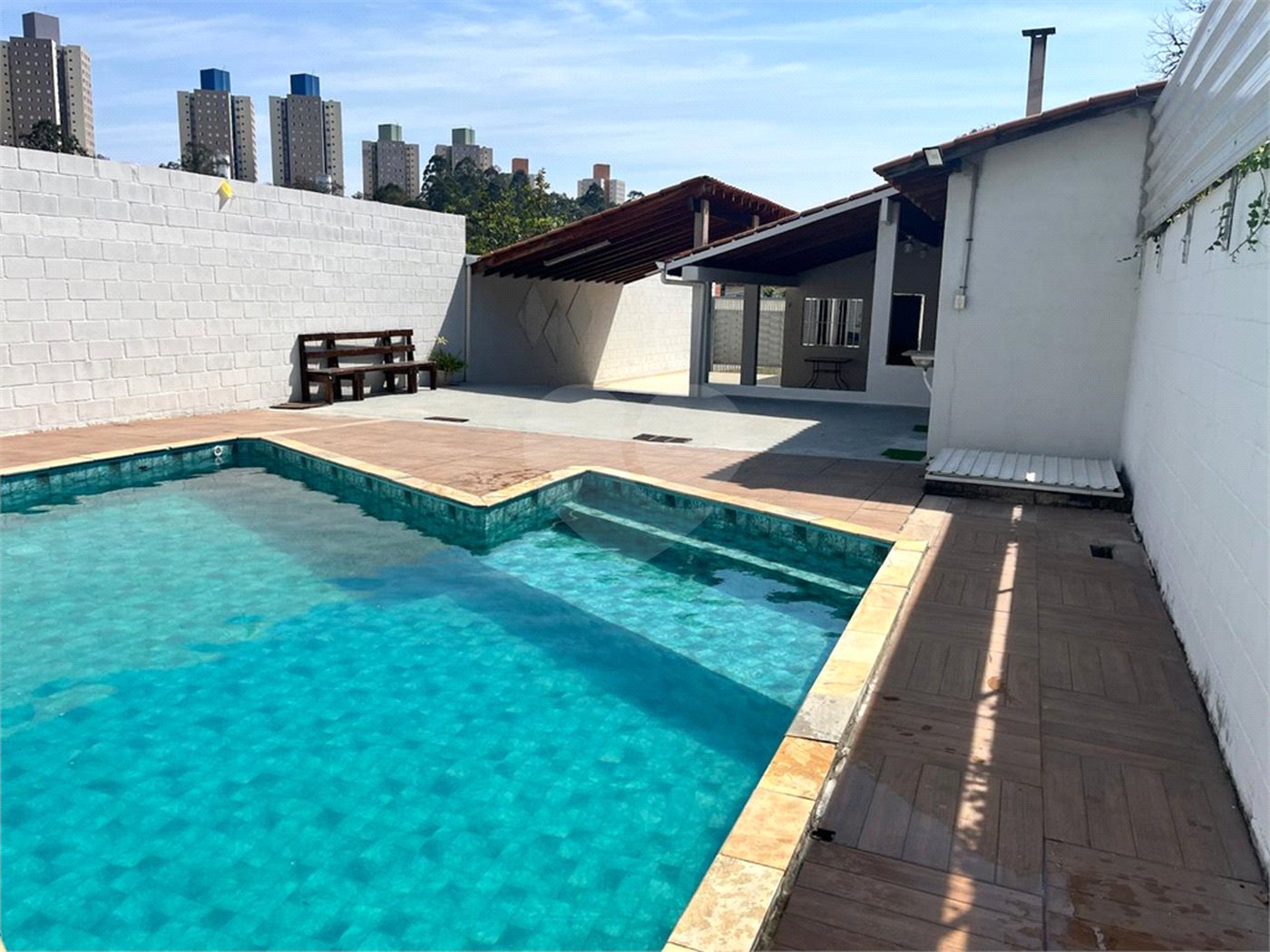 Casa à venda com 2 quartos em Vila Jeriva, Várzea Paulista, SP