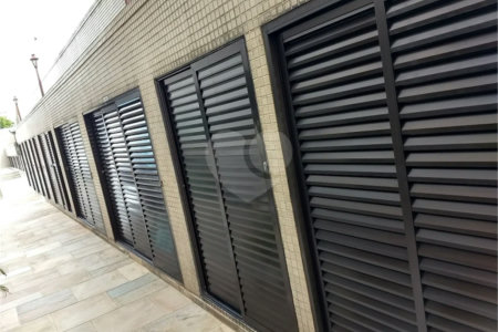 Triplex à venda com 4 suítes em Vila Paulicéia, São Paulo, SP