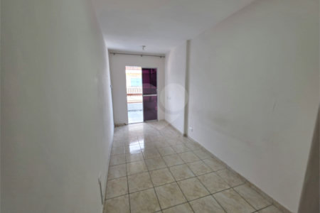 Sobrado à venda com 4 quartos, sendo 1 suíte,  em Rio Pequeno, São Paulo, SP
