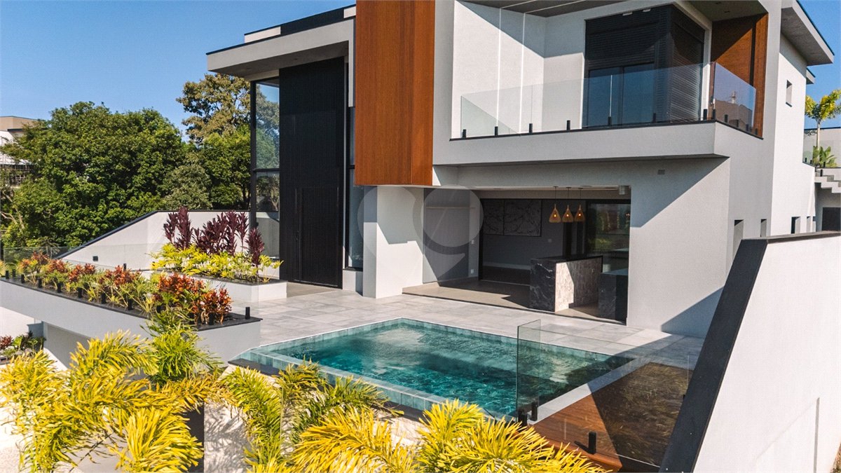 Casa à venda com 4 suítes, no condomínio Villa dos Pinheiros, Indaiatuba - SP