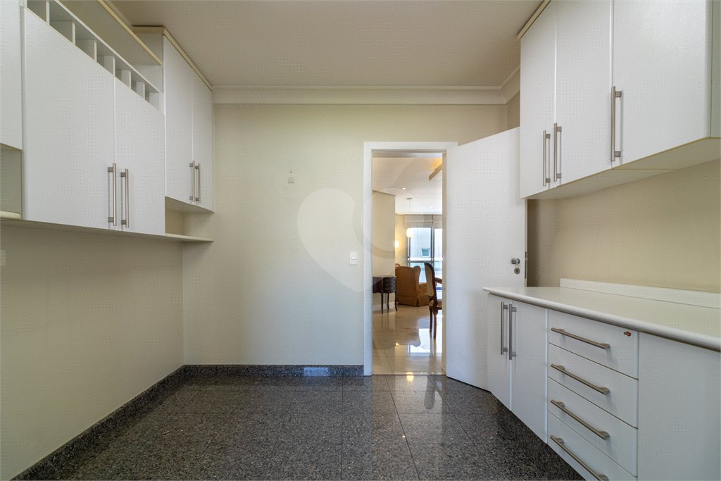 Apartamento à venda com 4 quartos, sendo 3 suítes, em Brooklin Paulista, São Paulo, SP