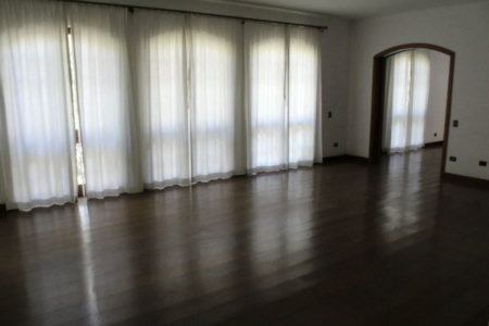 Casa Térrea à venda ou para alugar com 6 suítes em Vila Tramontano, São Paulo, SP