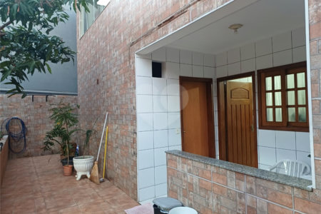 Sobrado à venda com 3 quartos, sendo 1 suíte, em Jardim Regina, Indaiatuba, SP