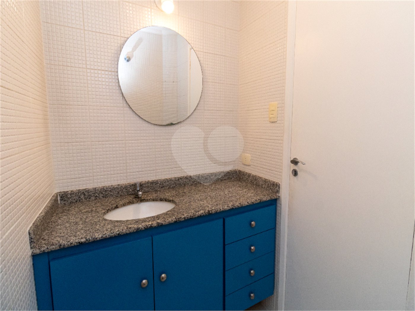 Apartamento à venda com 3 quartos, sendo 1 suíte, em Pinheiros, São Paulo, SP