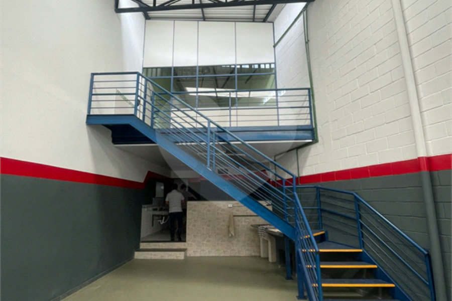 Sobrado à venda ou para alugar com 4 quartos, sendo 1 suíte,  em Tucuruvi, São Paulo, SP