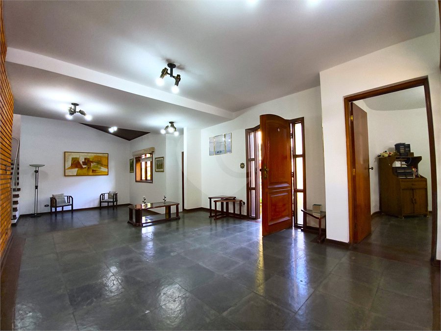 Casa à venda com 4 quartos, sendo 3 suítes,  no condomínio Village D'avignon, Sorocaba - SP