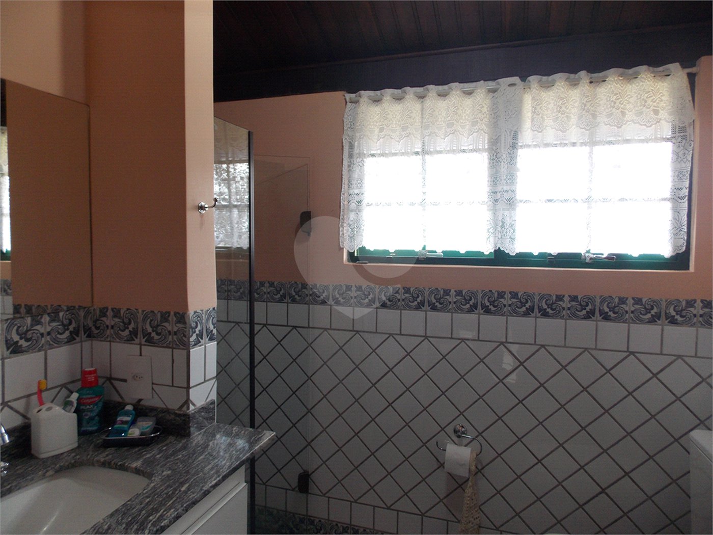 Sobrado para alugar com 3 quartos, sendo 1 suíte, em Condomínio Portal dos Nobres, Atibaia, SP