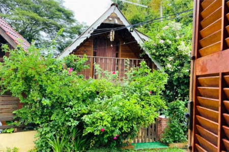 Chalé à venda em Atibaia 140m²– Condomínio fechado com lazer completo